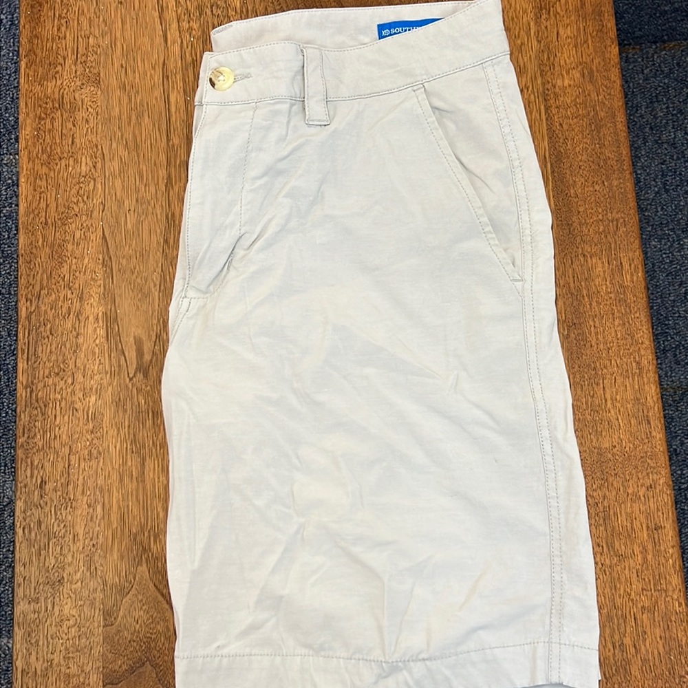Southern Tide Mens golf shorts